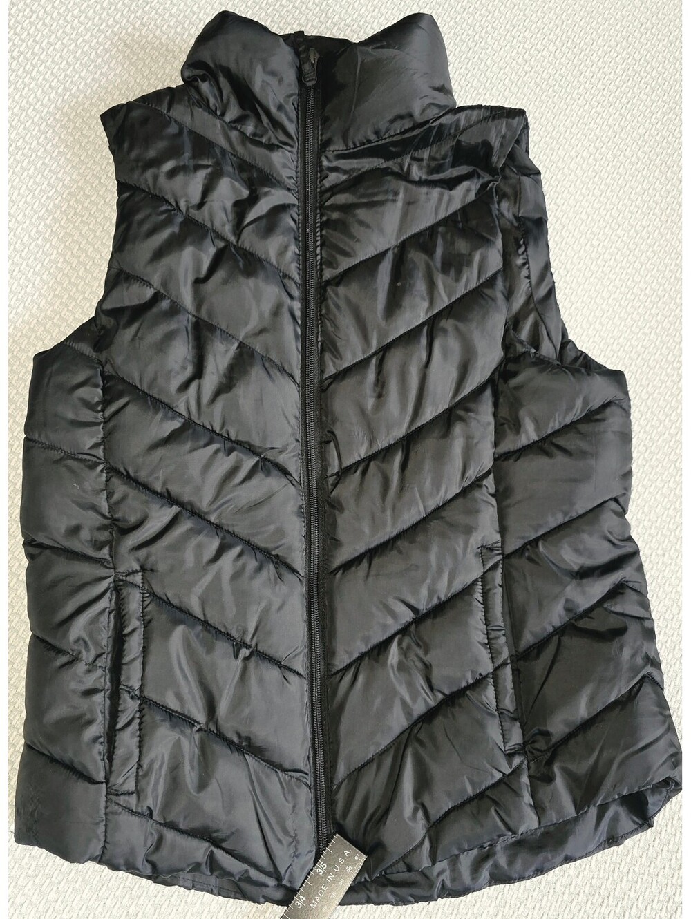 Ladies black quilted puffer vest size large